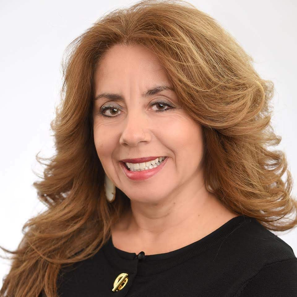 VICTORIA HINES REALTOR “VH1HOMES” Request Information Bee Cave Pkwy