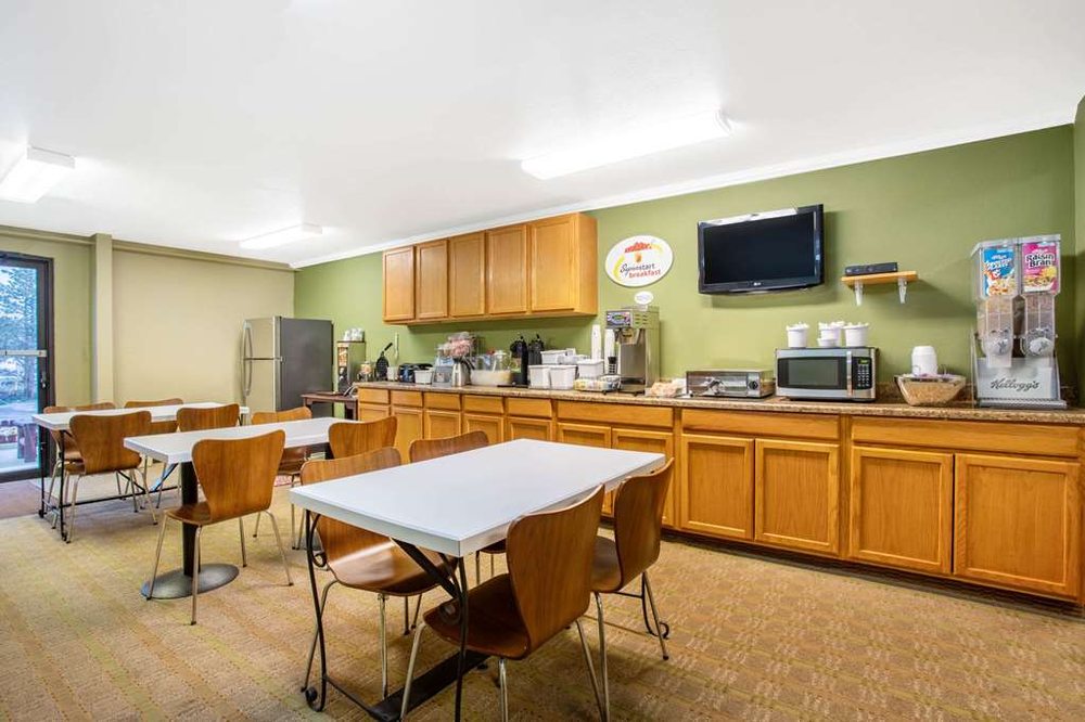 SUPER 8 BY WYNDHAM KREMMLING Updated June 2024 26 Photos & 10 Reviews 113 North 6th Street