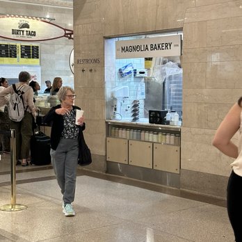 Magnolia Bakery - Grand Central - Bakeries Near Me - New York, New York Magnolia Bakery - Grand Central - Bakeries Near Me - New York, New York