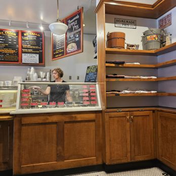 Black Cow Cafe - Ice Cream & Frozen Yogurt Near Me - Sedona, Arizona Black Cow Cafe - Ice Cream & Frozen Yogurt Near Me - Sedona, Arizona