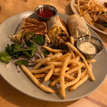 Solana Beach Kitchen - Chicken Shawarma - New American Near Me - Solana Beach, California Solana Beach Kitchen - Chicken Shawarma - New American Near Me - Solana Beach, California