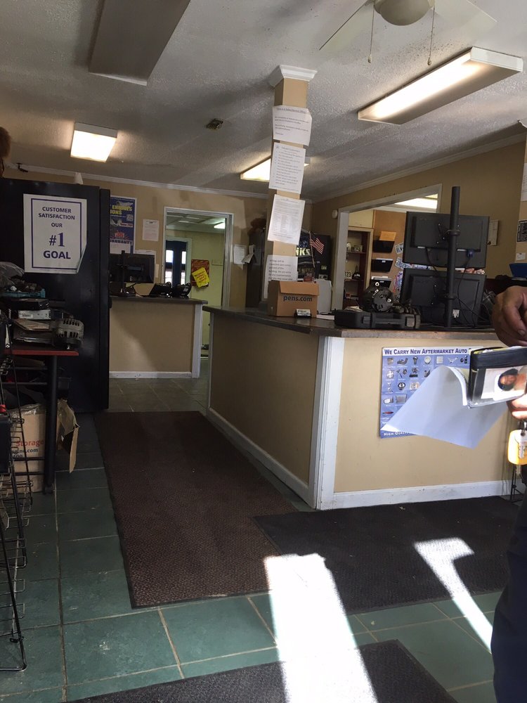 YOUNG’S AUTO CENTER & SALVAGE Updated October 2024 1209 Lillington