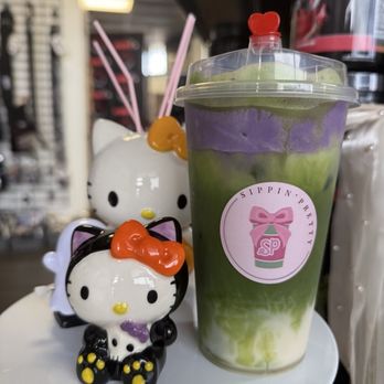 Sippin’ Pretty - Witches Brew with Matcha - Coffee & Tea Near Me - Aiea, Hawaii