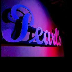 Pearl’s Saloon