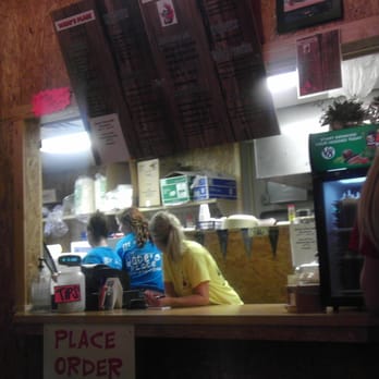 Wade's Place - Seafood Near Me - Chandler, Texas Wade's Place - Seafood Near Me - Chandler, Texas