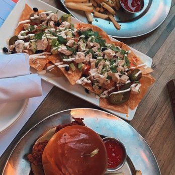 Eureka! - Spicy Fried Chicken Sandwich & Grilled Chicken Nachos - American Near Me - Berkeley, California
