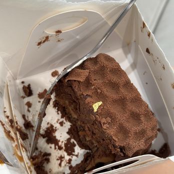 Tu Cha - Chocolate Cube. A brownie/mousse/biscoff caramel filling. Very rich in flavor, very good. Can't wait to try other ones - Desserts Near Me - Los Angeles, California Tu Cha - Chocolate Cube. A brownie/mousse/biscoff caramel filling. Very rich in flavor, very good. Can't wait to try other ones - Desserts Near Me - Los Angeles, California