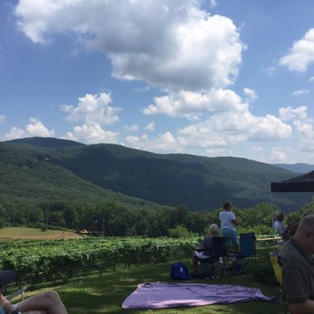 Fainting Goat Vineyards - Wineries Near Me - Jasper, Georgia Fainting Goat Vineyards - Wineries Near Me - Jasper, Georgia
