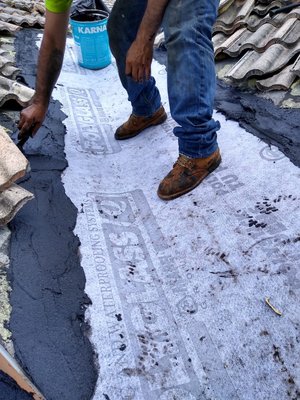 M G Construction Group Logo