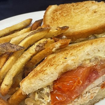 The Twins Restaurant - American Near Me - Cotati, California