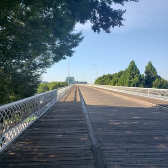 Walnut Street Bridge - Landmarks & Historical Buildings Near Me - Chattanooga, Tennessee