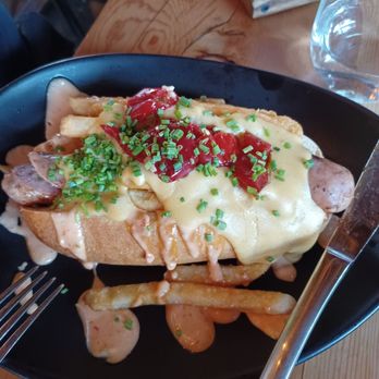 Monkless Belgian Ales - Mitraillette (bratwurst) with fries,$16. - Belgian Near Me - Bend, Oregon Monkless Belgian Ales - Mitraillette (bratwurst) with fries,$16. - Belgian Near Me - Bend, Oregon