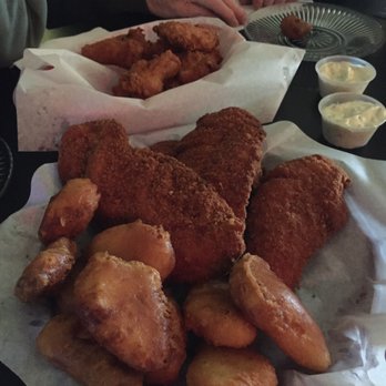 Fourth Plain Bar & Grill - Halibut fish with house made tartar sauce and chicken strips! Best out there for the price. Mother in law go the spicy wings! So good!!! - Bars Near Me - Vancouver, Washington