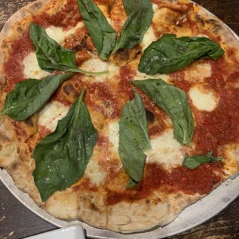 Pizza e Birra - Margarita Pizza - Pizza Near Me - San Diego, California Pizza e Birra - Margarita Pizza - Pizza Near Me - San Diego, California