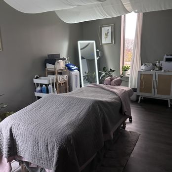 Prestige Touch Massage - This is Prestige Touch Massage Treatment room. - Massage Therapy Near Me - Indianapolis, Indiana Prestige Touch Massage - This is Prestige Touch Massage Treatment room. - Massage Therapy Near Me - Indianapolis, Indiana