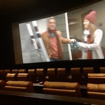 AMC Temecula 10 - Nice theater - Cinema Near Me - Temecula, California