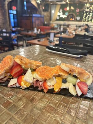 VIVO Tapas KITCHEN • LOUNGE by null