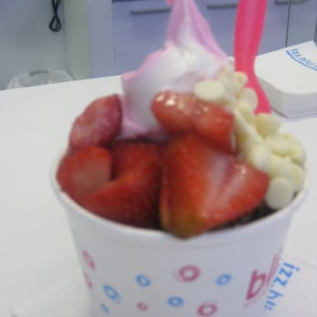 Blizz Yogurt - passionfruit & original swirl w/ strawberries, white chocolate chps, and chocolate - Ice Cream & Frozen Yogurt Near Me - Old San Juan, Puerto Rico Blizz Yogurt - passionfruit & original swirl w/ strawberries, white chocolate chps, and chocolate - Ice Cream & Frozen Yogurt Near Me - Old San Juan, Puerto Rico