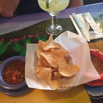 El Palacio - SAlsa and chips with a margarita. - Mexican Near Me - Kingman, Arizona
