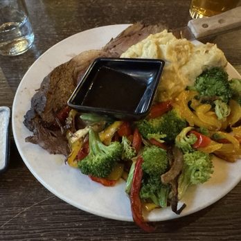 The Warming Hut - Prime rib - New American Near Me - Mammoth Lakes, California The Warming Hut - Prime rib - New American Near Me - Mammoth Lakes, California