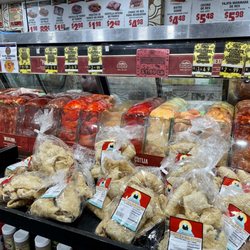 Poco Loco Super Mercado - Large meat market. Looked very fresh. Great prices.