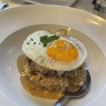 Hungry Crowd - Loco Moco with Brown Rice - New American Near Me - Los Angeles, California Hungry Crowd - Loco Moco with Brown Rice - New American Near Me - Los Angeles, California