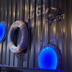 Hook & Reel Cajun Seafood & Bar - Wall decor