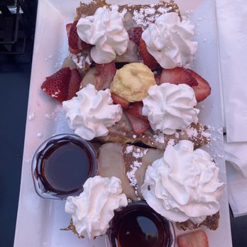 Daily Jam - Breakfast & Brunch Restaurant - French Toast (cinnamon roll center) - New American Near Me - Tempe, Arizona Daily Jam - Breakfast & Brunch Restaurant - French Toast (cinnamon roll center) - New American Near Me - Tempe, Arizona