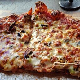 10" Supreme pizza
