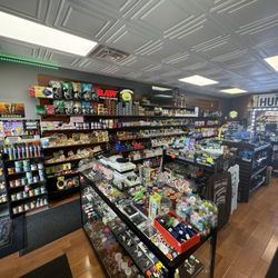 Chu Chu's Smoke - LEFT SIDE OF STORE