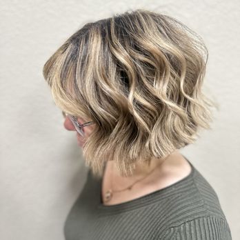 Posh A Boutique Salon - Hairstylist : Masters Esparza @PoshSalon - Hair Salons Near Me - Los Banos, California Posh A Boutique Salon - Hairstylist : Masters Esparza @PoshSalon - Hair Salons Near Me - Los Banos, California