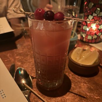 El Carlos Elegante - Cranberry Gin Cocktail - Mexican Near Me - Dallas, Texas El Carlos Elegante - Cranberry Gin Cocktail - Mexican Near Me - Dallas, Texas