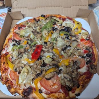 Mama Mia Pizzaria - Medium veggie pizza - Italian Near Me - Fresno, California Mama Mia Pizzaria - Medium veggie pizza - Italian Near Me - Fresno, California