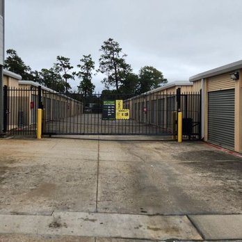 Extra Space Storage - 3891_Gate - Self Storage Near Me - Houston, Texas