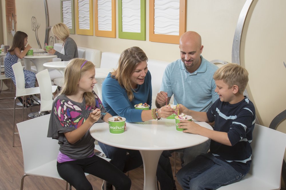 Peachwave - Meridianville Logo