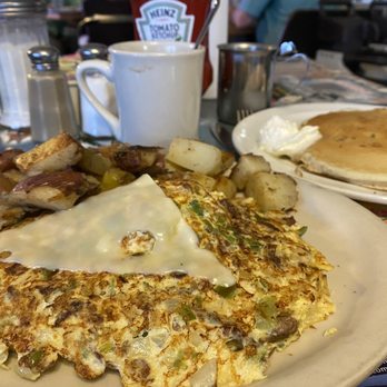 Friends Cafe - Diners Near Me - Flagler Beach, Florida