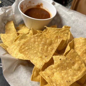 3 De Mayo - Chips and salsa - Mexican Near Me - Pontoon Beach, Illinois 3 De Mayo - Chips and salsa - Mexican Near Me - Pontoon Beach, Illinois