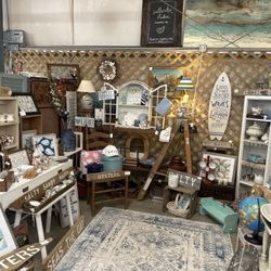 Urbanna Flea Market & Antiques