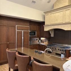 Bluegreen Vacations Big Bear Village, Ascend Resort Collection - Vaulted ceilings in the kitchen, dining, and living room.