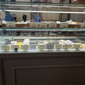 Un Je Ne Sais Quoi - Desserts Near Me - Washington, DC, District of Columbia
