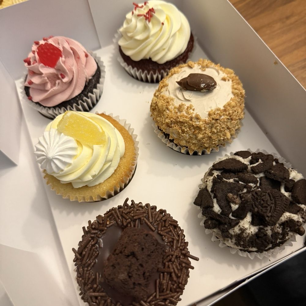 Bobbette & Belle - Cupcakes - Caterers Near Me - Toronto, Ontario Bobbette & Belle - Cupcakes - Caterers Near Me - Toronto, Ontario