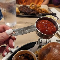Montana's - Ketchup