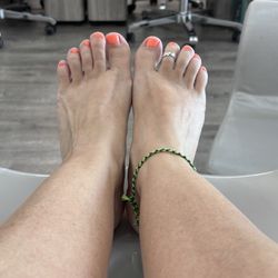 Nails & Spa Too - Pedicure
