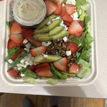 Nashville Detroit - Strawberry avocado salad - Chicken Shop Near Me - White Lake, Michigan