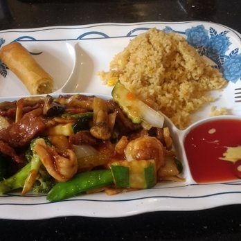 Hong's Garden - Chinese Near Me - Parachute, Colorado