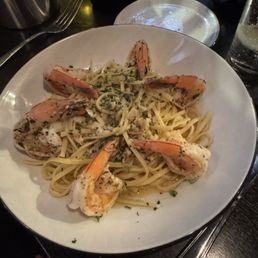 Shrimp scampi with pasta