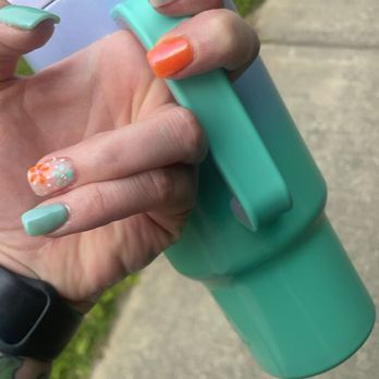 Bliss Nails Studio - Nail Salons Near Me - Pittsfield, Massachusetts