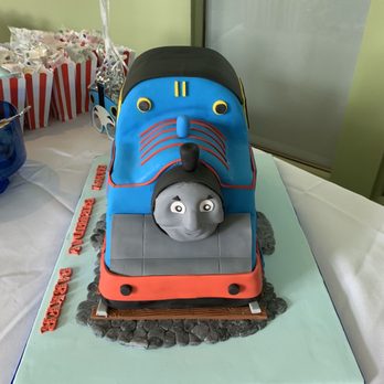 Caramela By Ines - Thomas the Train Cake Front - Custom Cakes Near Me Caramela By Ines - Thomas the Train Cake Front - Custom Cakes Near Me