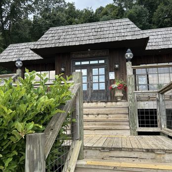 Hagy's Catfish Hotel - Outside - Seafood Near Me - Shiloh, Tennessee