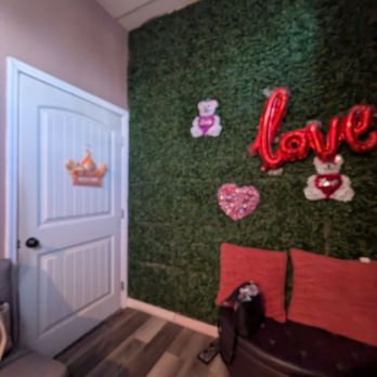 Moon Massage and Reflexology - Waiting room - Reflexology Near Me - Tempe, Arizona Moon Massage and Reflexology - Waiting room - Reflexology Near Me - Tempe, Arizona